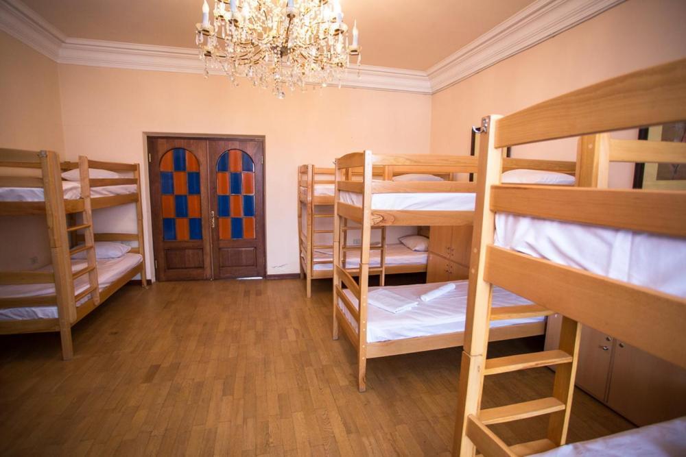 Paradise Hostel Ереван Екстериор снимка